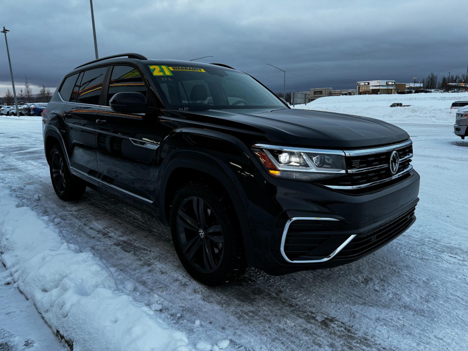 2021 Black /Black Volkswagen Atlas SEL 4-Motion (1V2RR2CA9MC) with an 3.6L V6 Gasoline engine, located at 1960 Industrial Drive, Wasilla, 99654, (907) 376-5555, 61.573475, -149.400146 - Photo #7